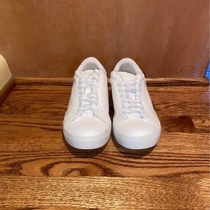 Steve Madden White Sneakers!